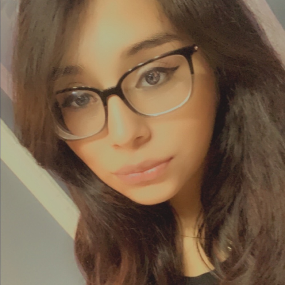 Meet your Posher, Paulina